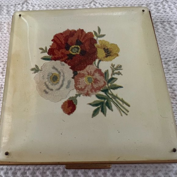 Vintage Antique Old Beauty Powder Mirror Makeup Compact Floral Ornate Design - Picture 1 of 6